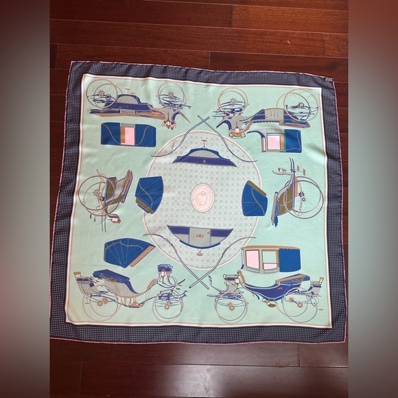 SOLD! Gorgeous Hermes La Perriere 100%Silk Scarf 90x90 Light Blue Colors - Picture 9 of 14